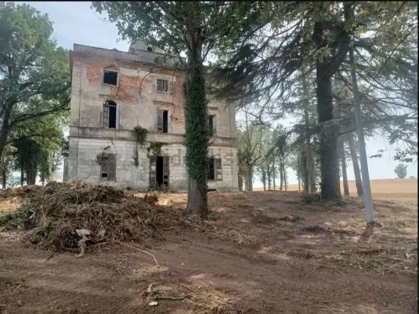casa indipendente in vendita a Montecastello
