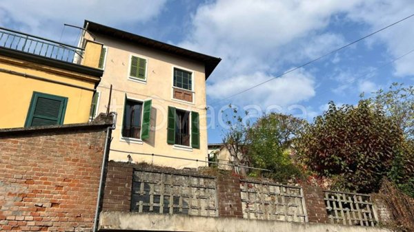 casa indipendente in vendita a Montecastello