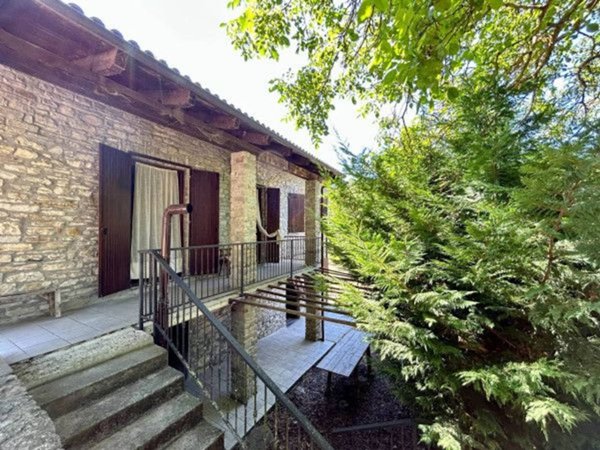 casa indipendente in vendita a Montechiaro d'Acqui