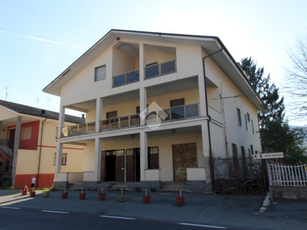 casa indipendente in vendita a Montechiaro d'Acqui in zona Montechiaro Piana
