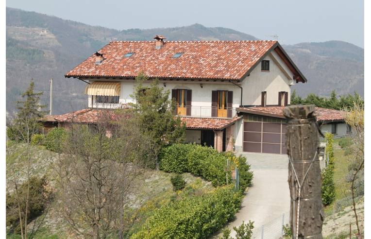 casa indipendente in vendita a Montechiaro d'Acqui in zona Montechiaro Piana