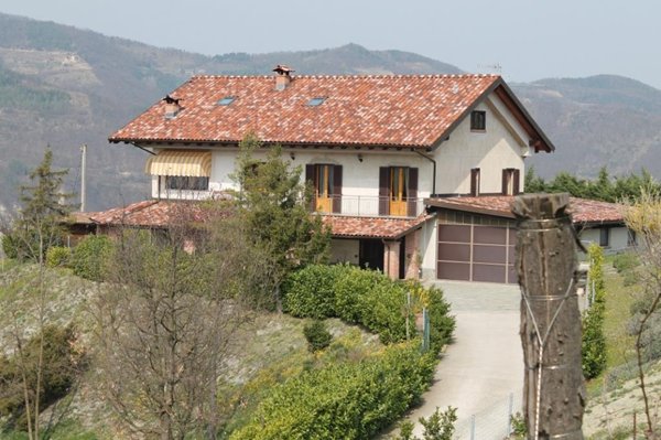 casa indipendente in vendita a Montechiaro d'Acqui in zona Montechiaro Piana