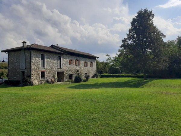 casa indipendente in vendita a Montechiaro d'Acqui