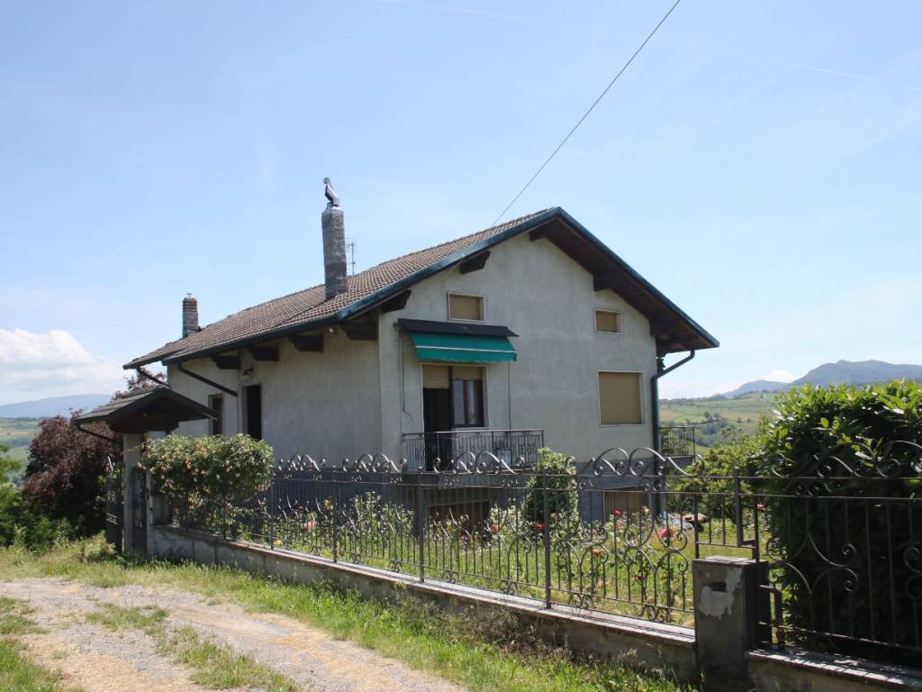 villa in vendita a Montegioco