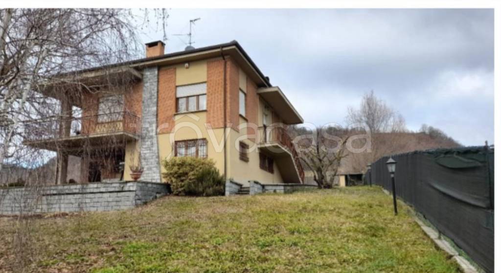 casa indipendente in vendita a Montegioco