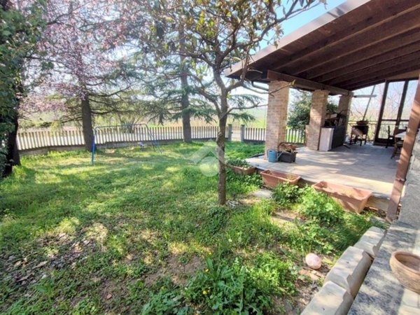 casa indipendente in vendita a Montegioco