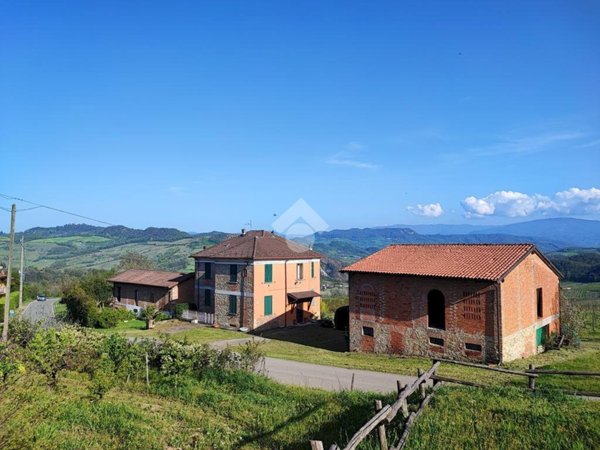 casa indipendente in vendita a Montemarzino in zona Reguardia