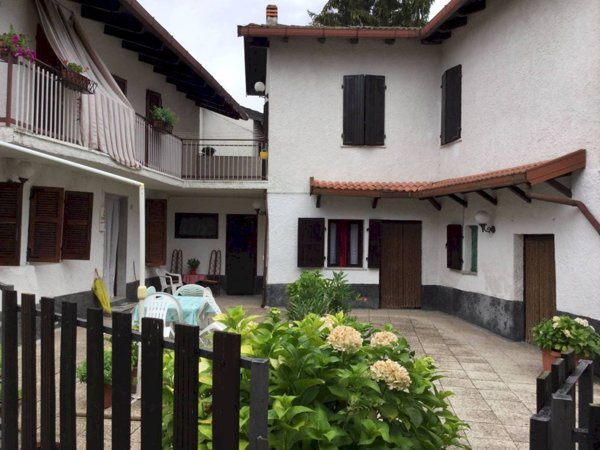 casa indipendente in vendita a Montemarzino in zona Zebedassi