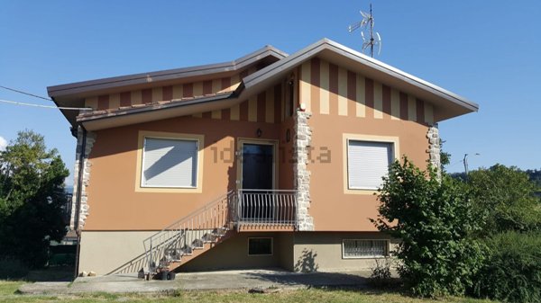 casa indipendente in vendita a Montemarzino in zona Reguardia