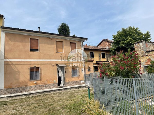 casa indipendente in vendita a Montemarzino in zona Zebedassi