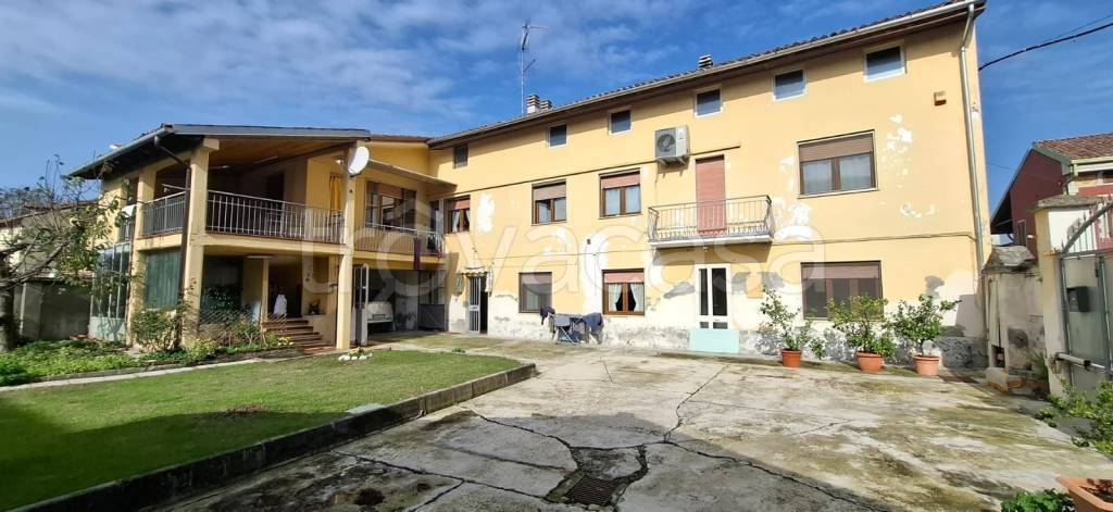 casa indipendente in vendita a Morano sul Po