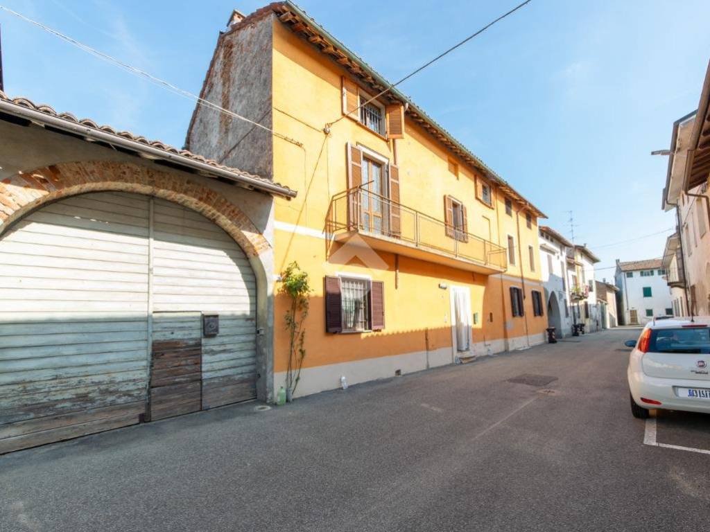 casa semindipendente in vendita a Morano sul Po