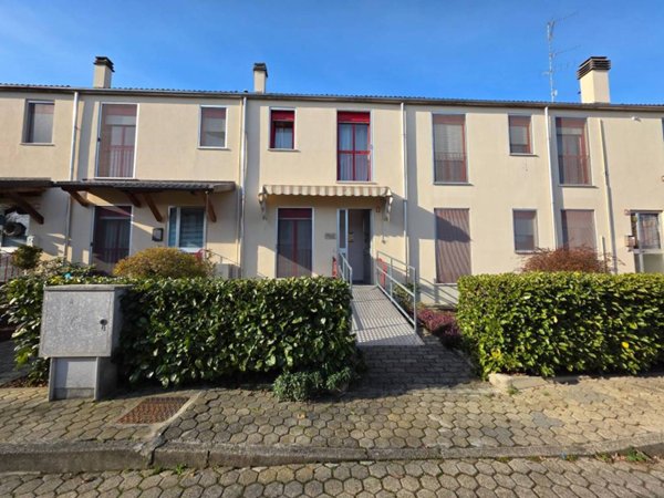 casa indipendente in vendita a Morano sul Po