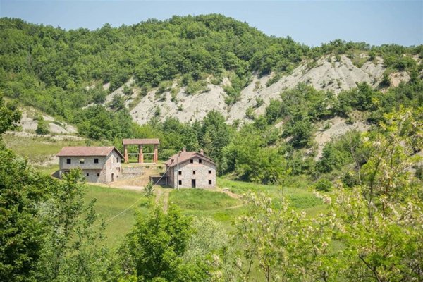 casa indipendente in vendita a Morbello