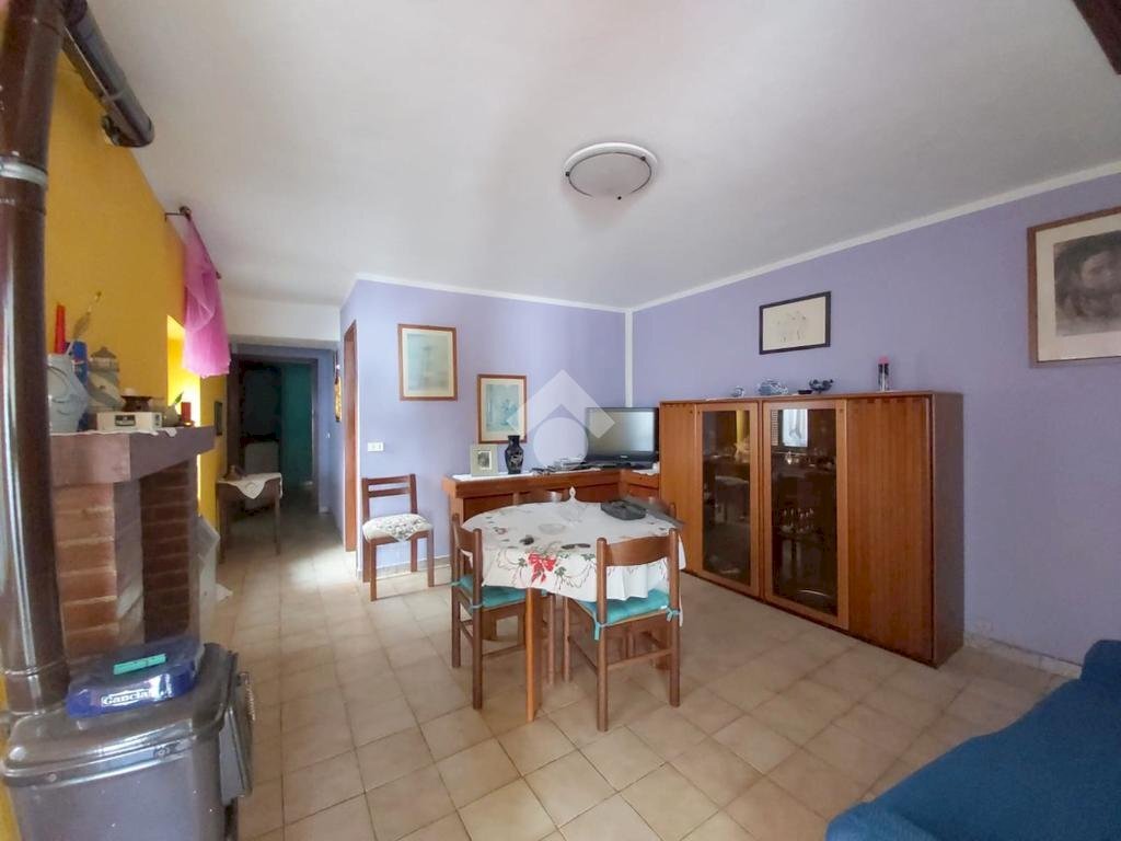 casa semindipendente in vendita a Morbello