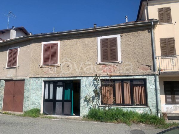 casa indipendente in vendita a Morbello