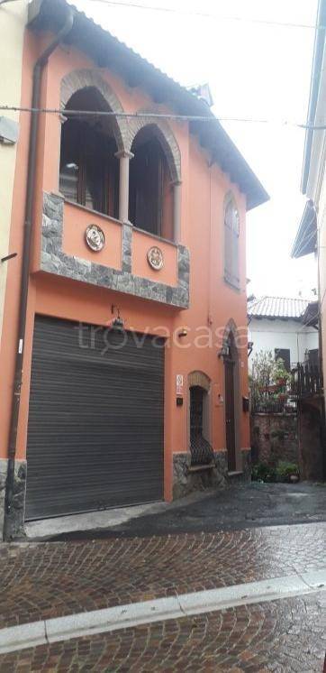 casa indipendente in vendita a Mornese