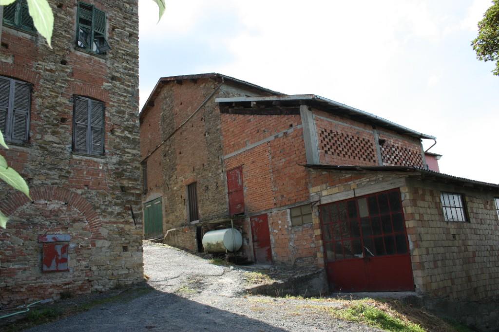casa indipendente in vendita a Mornese