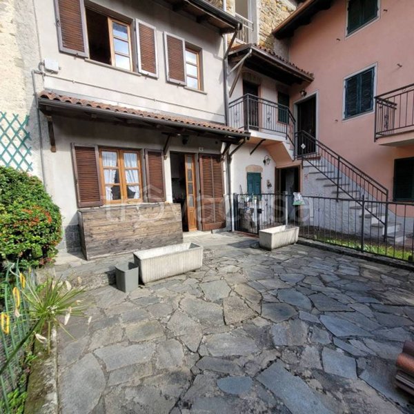 casa indipendente in vendita a Mornese