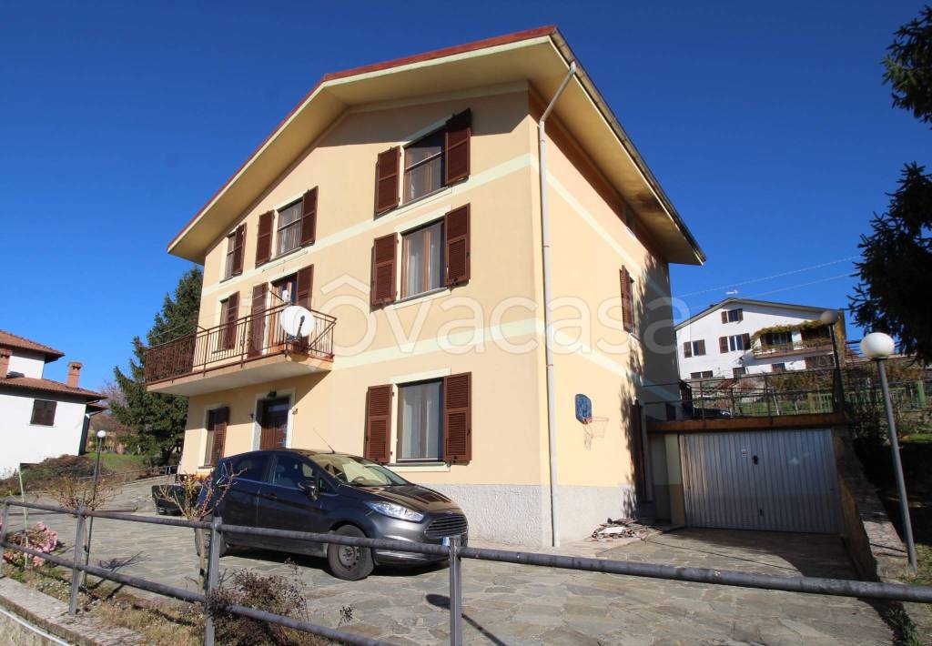 casa indipendente in vendita a Mornese