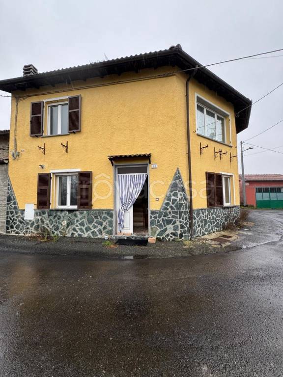 casa indipendente in vendita a Mornese