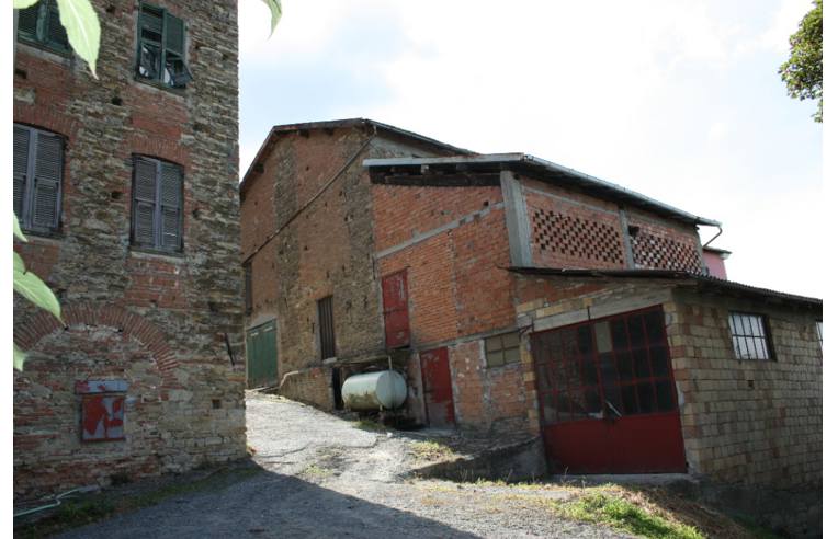 casa indipendente in vendita a Mornese