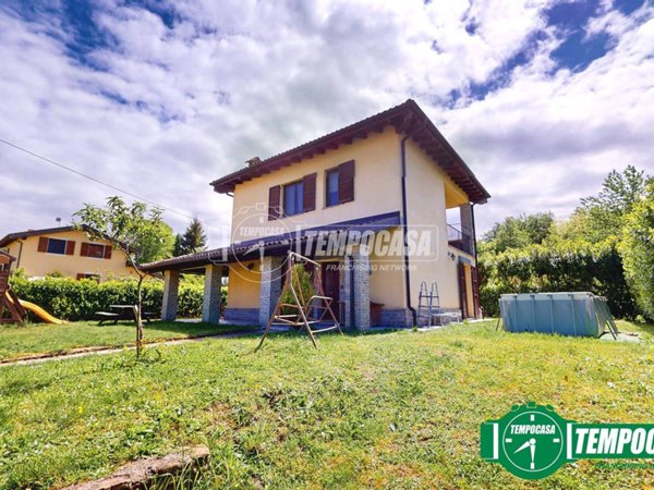 casa indipendente in vendita a Mornese