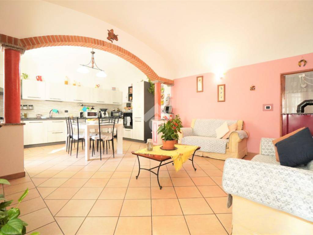 casa indipendente in vendita a Novi Ligure