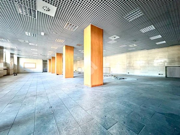 locale commerciale in vendita a Novi Ligure