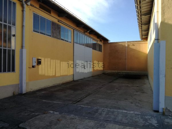 locale di sgombero in vendita a Novi Ligure