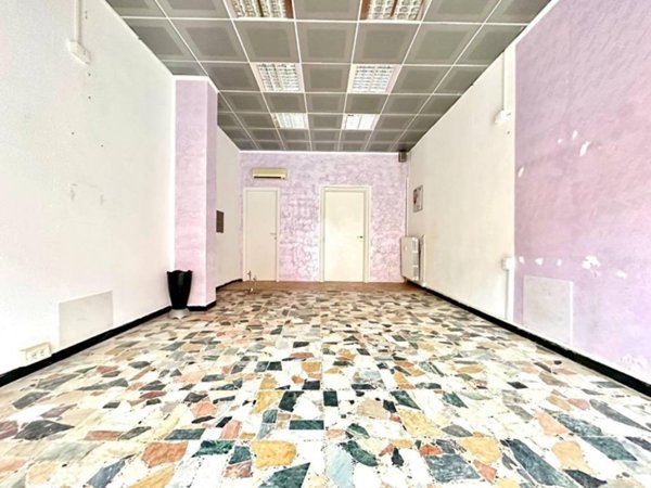 negozio in vendita a Novi Ligure