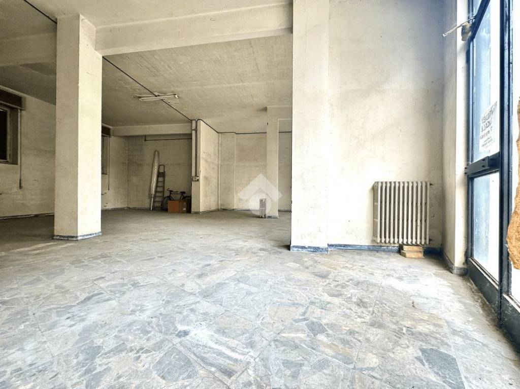 negozio in vendita a Novi Ligure