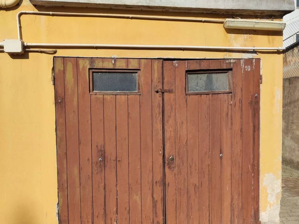 locale di sgombero in vendita a Novi Ligure