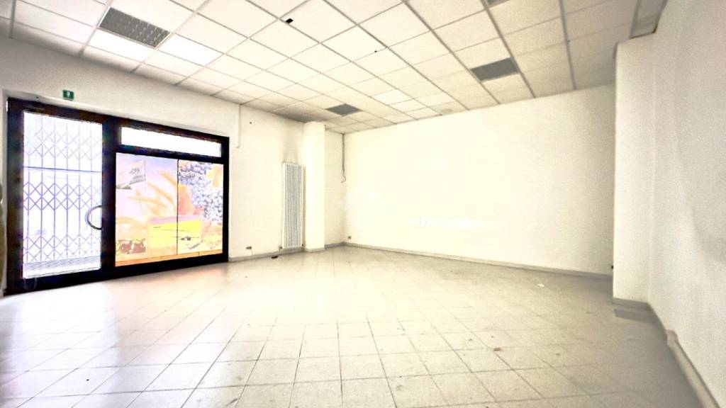 negozio in vendita a Novi Ligure