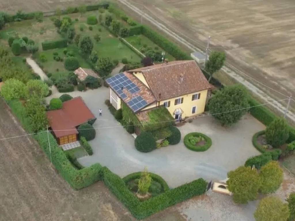casa indipendente in vendita a Novi Ligure