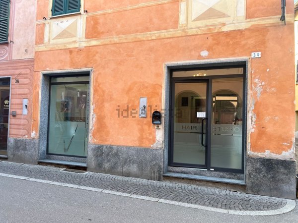 locale commerciale in vendita a Novi Ligure