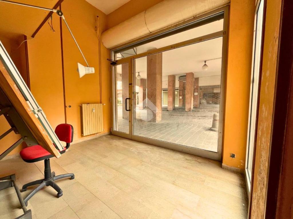 negozio in vendita a Novi Ligure