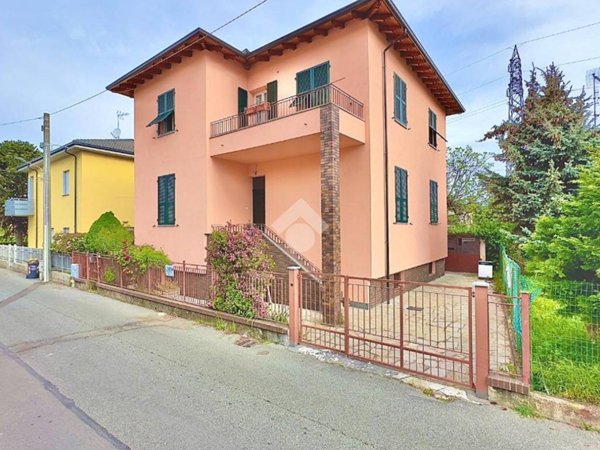 casa indipendente in vendita a Novi Ligure