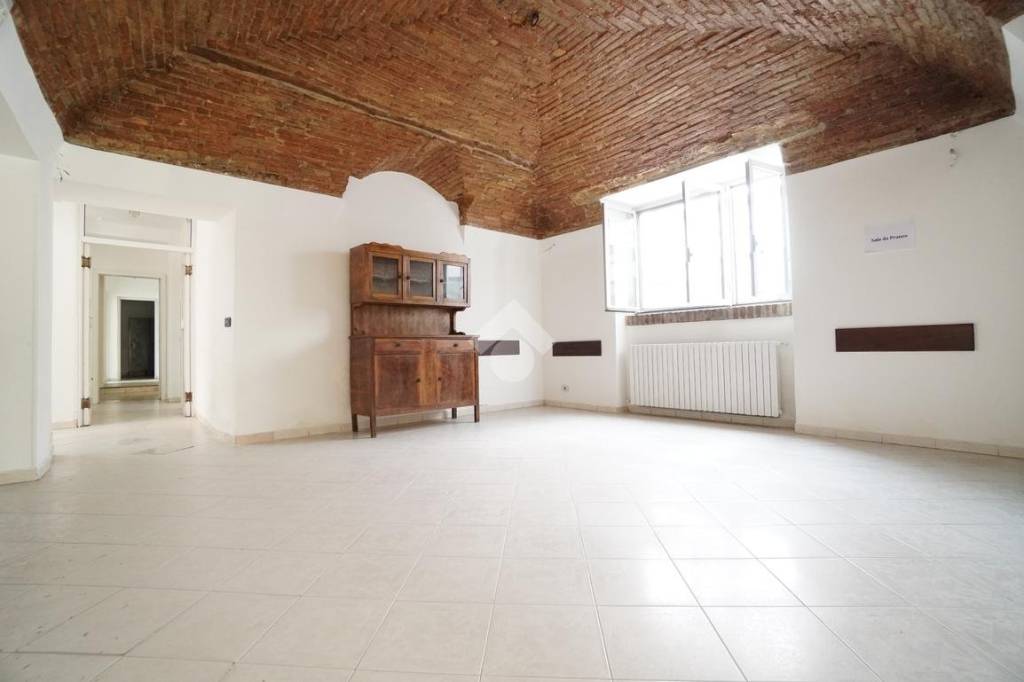 negozio in vendita a Novi Ligure