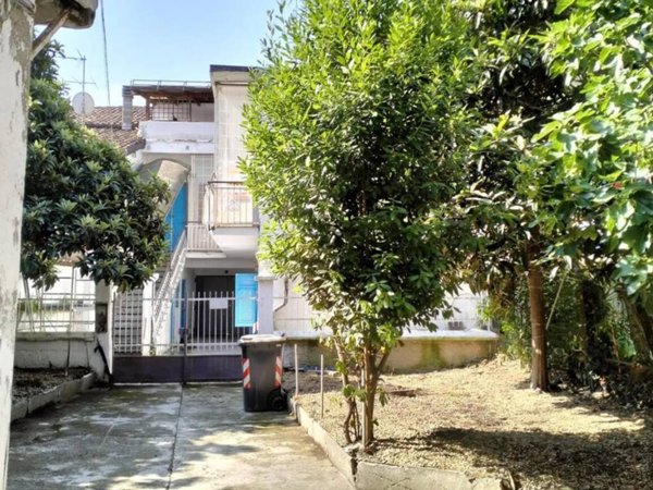 casa indipendente in vendita a Novi Ligure