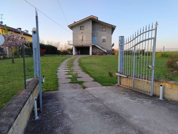 casa indipendente in vendita a Novi Ligure