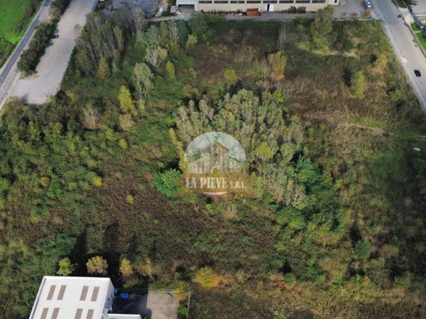 terreno edificabile in vendita a Novi Ligure