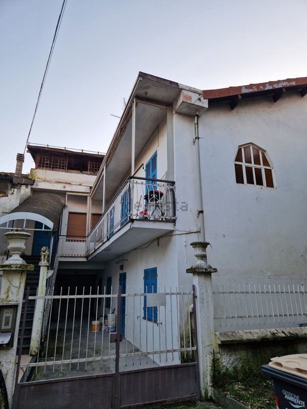 casa indipendente in vendita a Novi Ligure