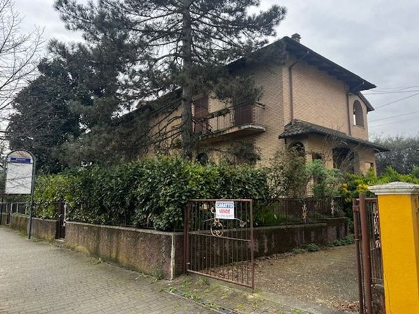 casa indipendente in vendita a Novi Ligure
