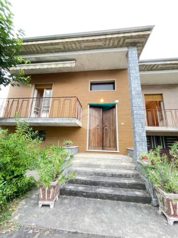 casa indipendente in vendita a Novi Ligure