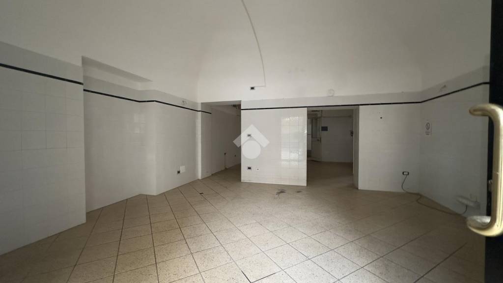 negozio in vendita a Novi Ligure