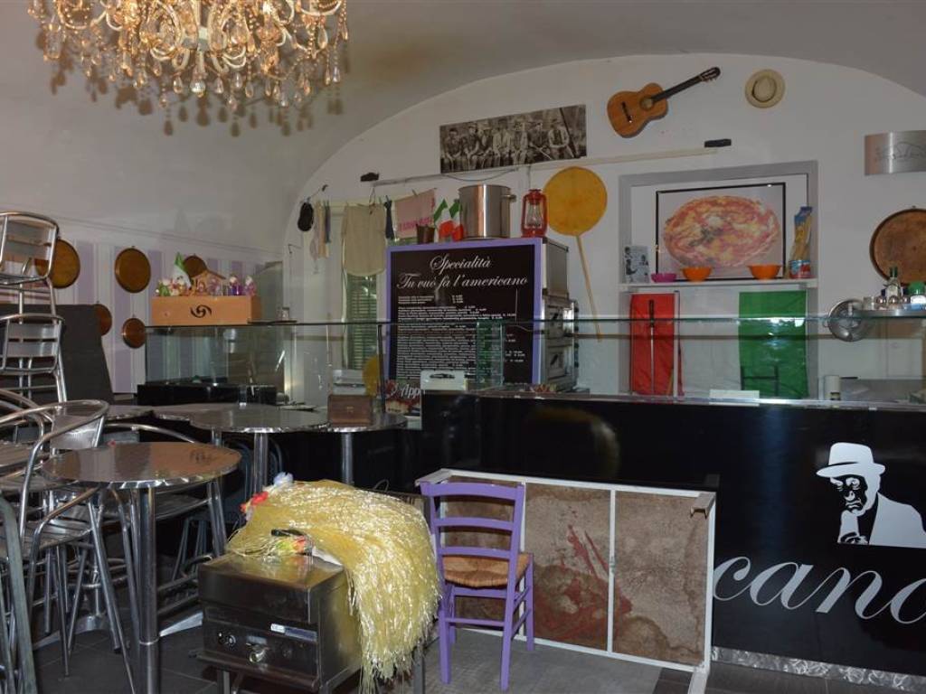 negozio in vendita a Novi Ligure