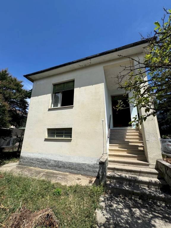 casa indipendente in vendita a Novi Ligure