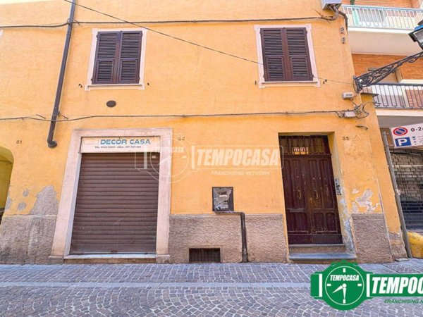 negozio in vendita a Novi Ligure