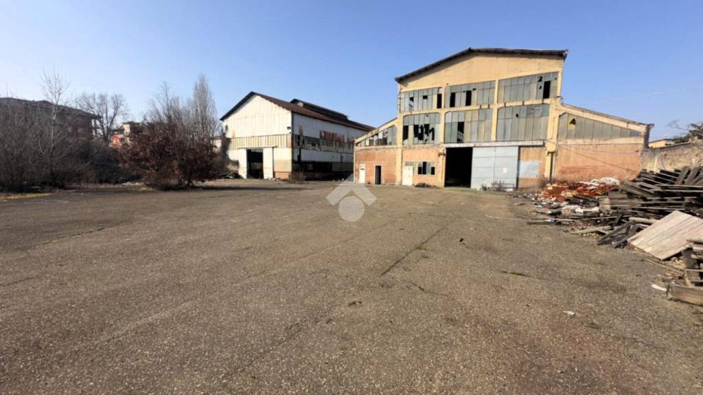 negozio in vendita a Novi Ligure